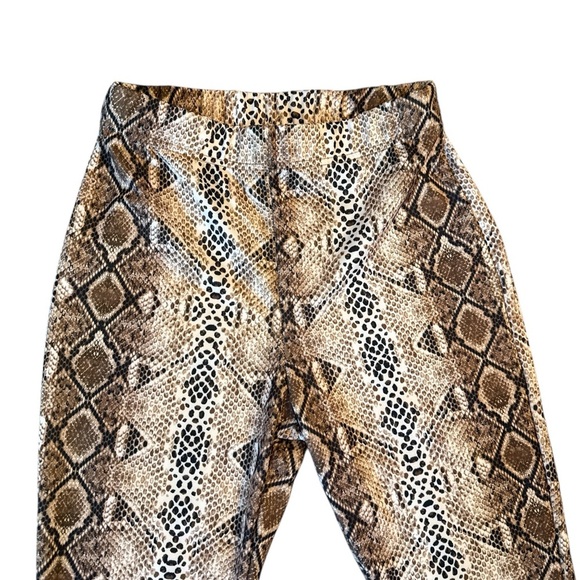 Charlotte Russe Leopard Print Leggings - Picture 4 of 5